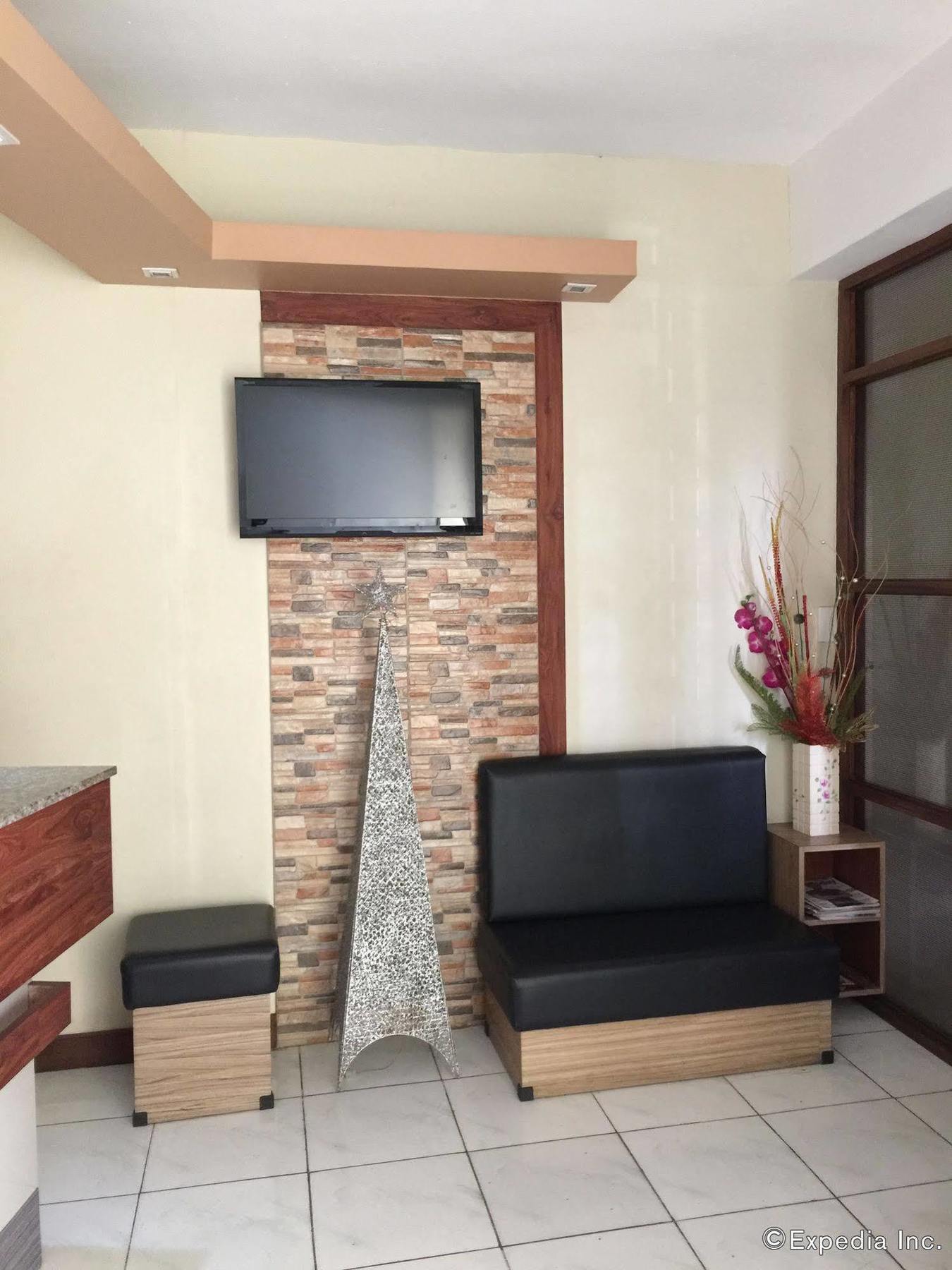 Qm Pension House Тагбиларан Экстерьер фото
