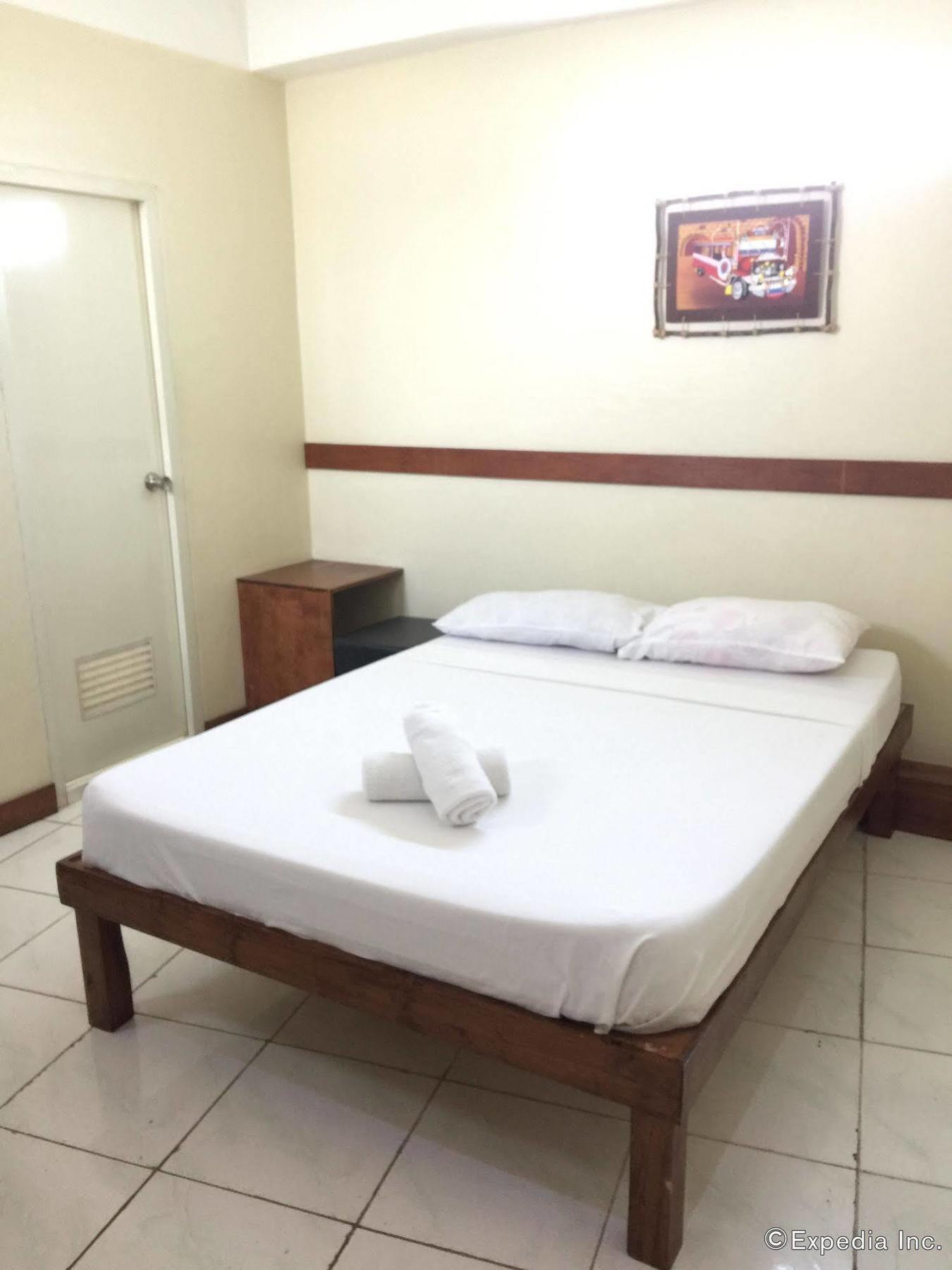Qm Pension House Тагбиларан Экстерьер фото