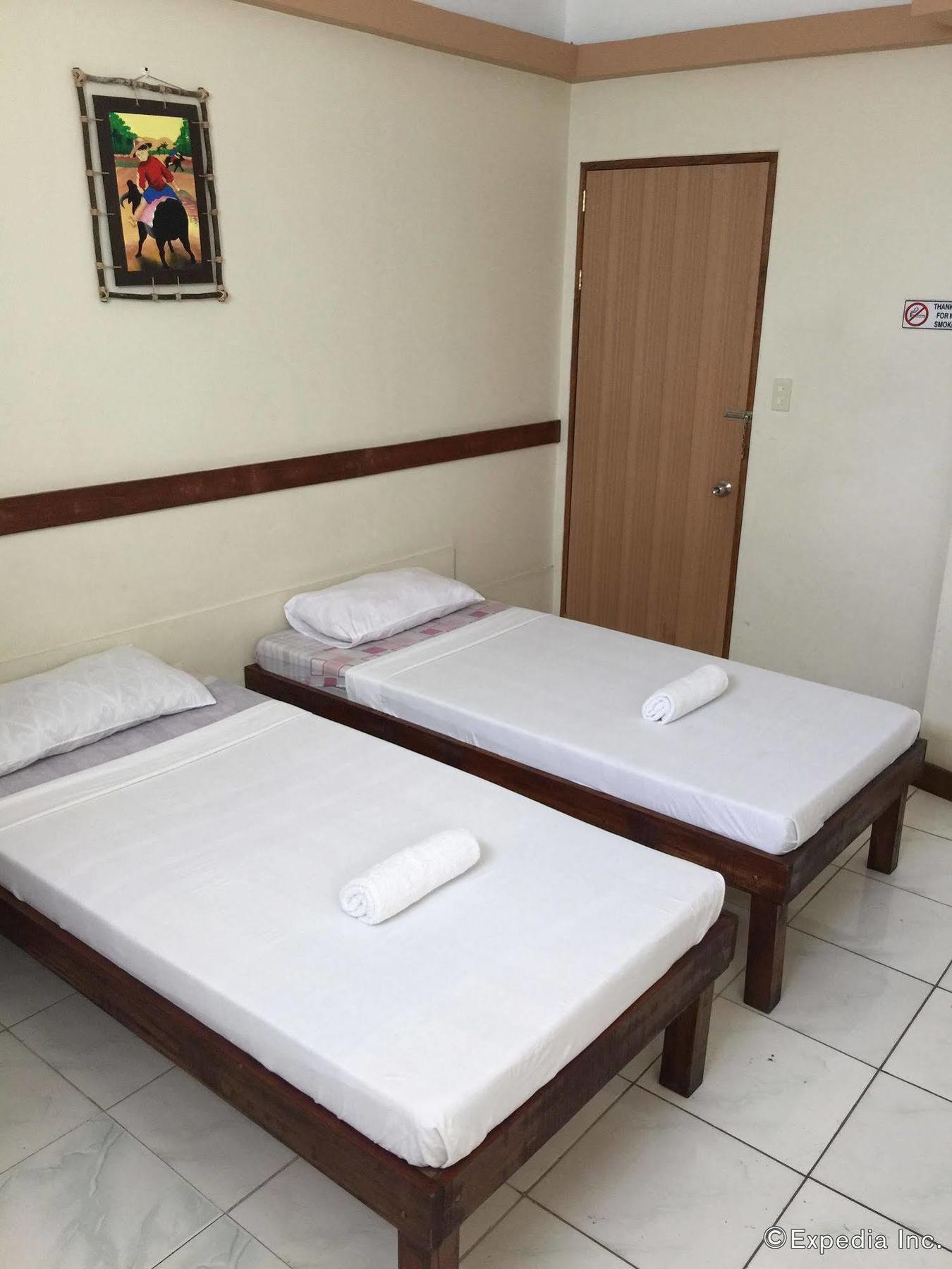 Qm Pension House Тагбиларан Экстерьер фото