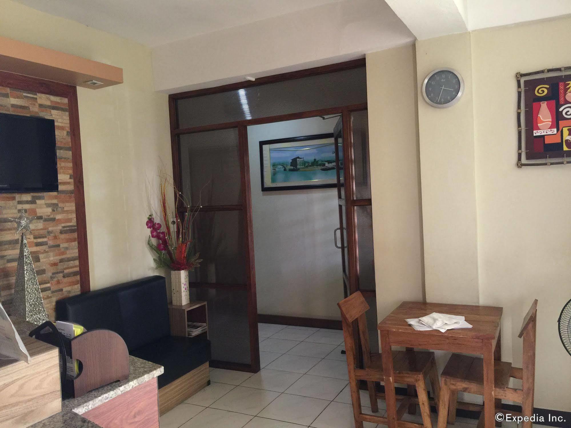 Qm Pension House Тагбиларан Экстерьер фото